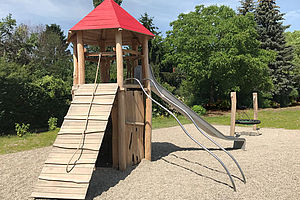 Slide- and Playtowers