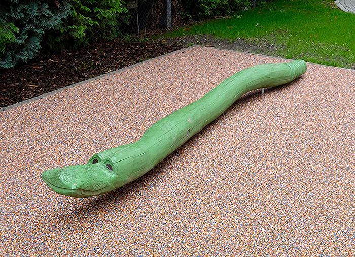 Balance beam Snake made of Robinia wood