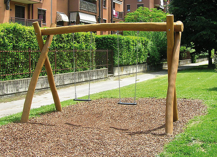 Swing for 2 children made of wood