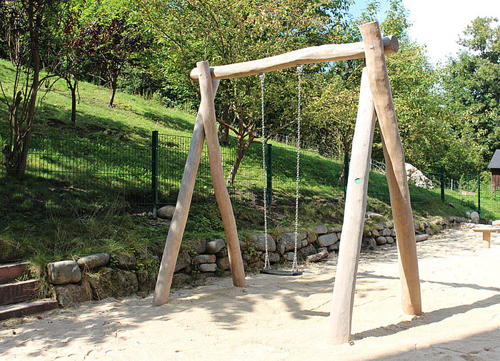 Swings made of Robinia Wood