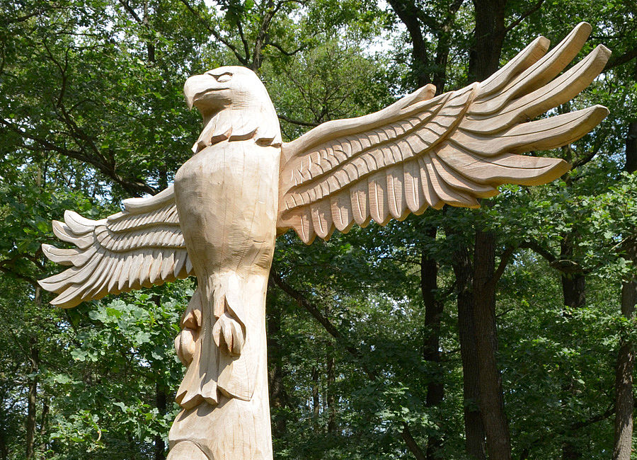 Eagle with Wings Totem Pole Art. no. 33.04.03.