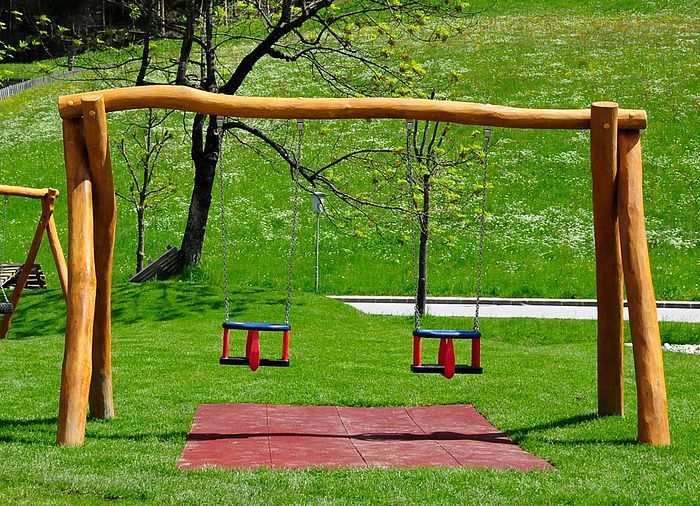 Toddler-Double Swing 200 with two toddler seats for public palygrounds
