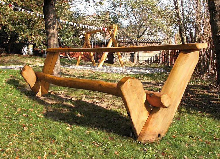 Knüppelbank - Sitzbank aus Holz