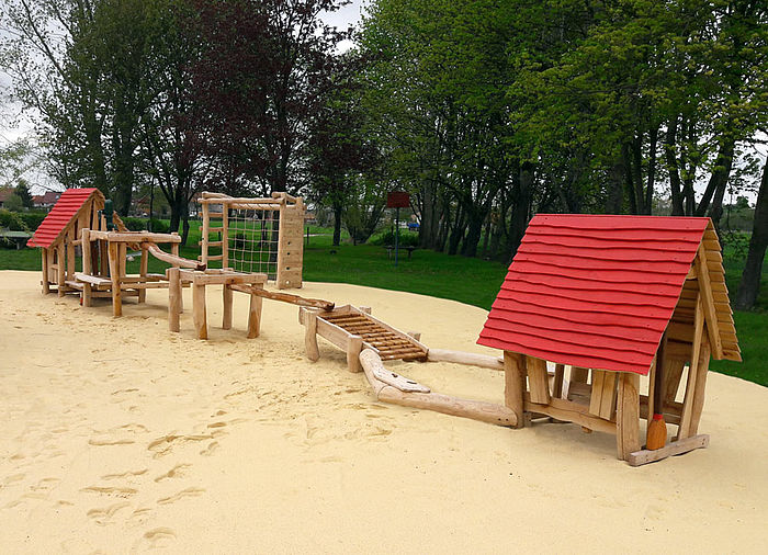 Mud Table with Playhouse