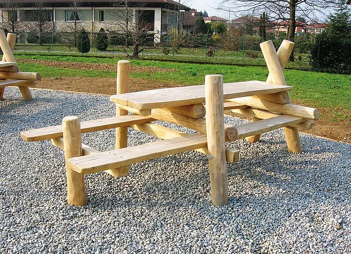 Break Bench made of robinia wood