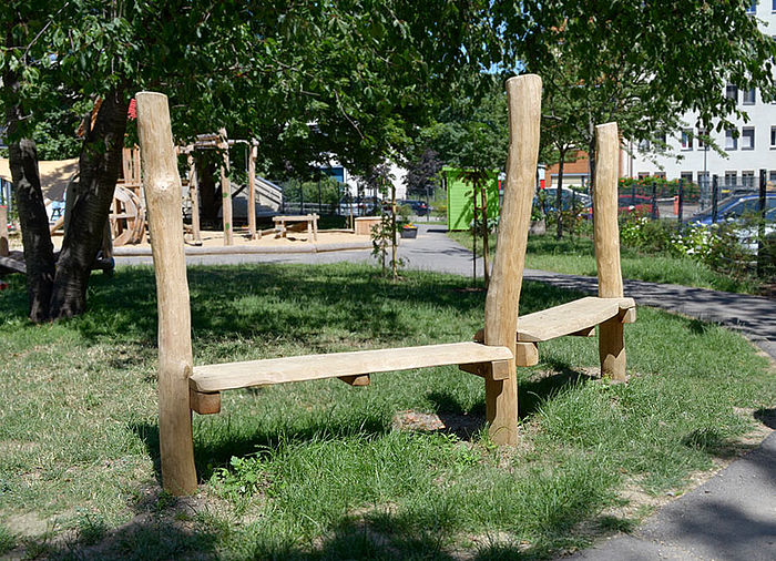 bench – suitable for playgrounds