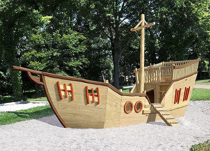 Play ship – suitable for toddler