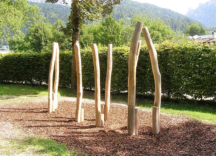 Spielplatzelement Stelzen aus Holz
