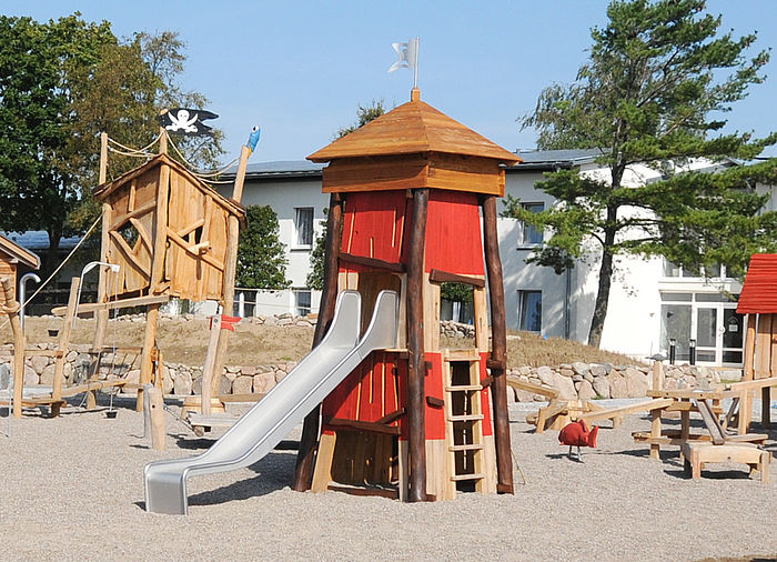 Play Tower lighthouse with slide