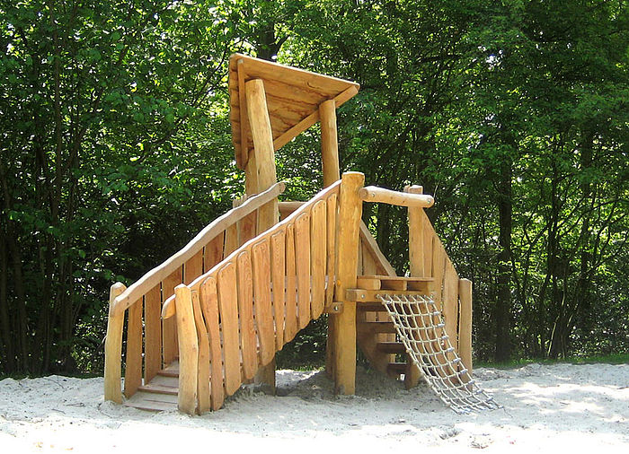 Playtower with balustrade for toddler